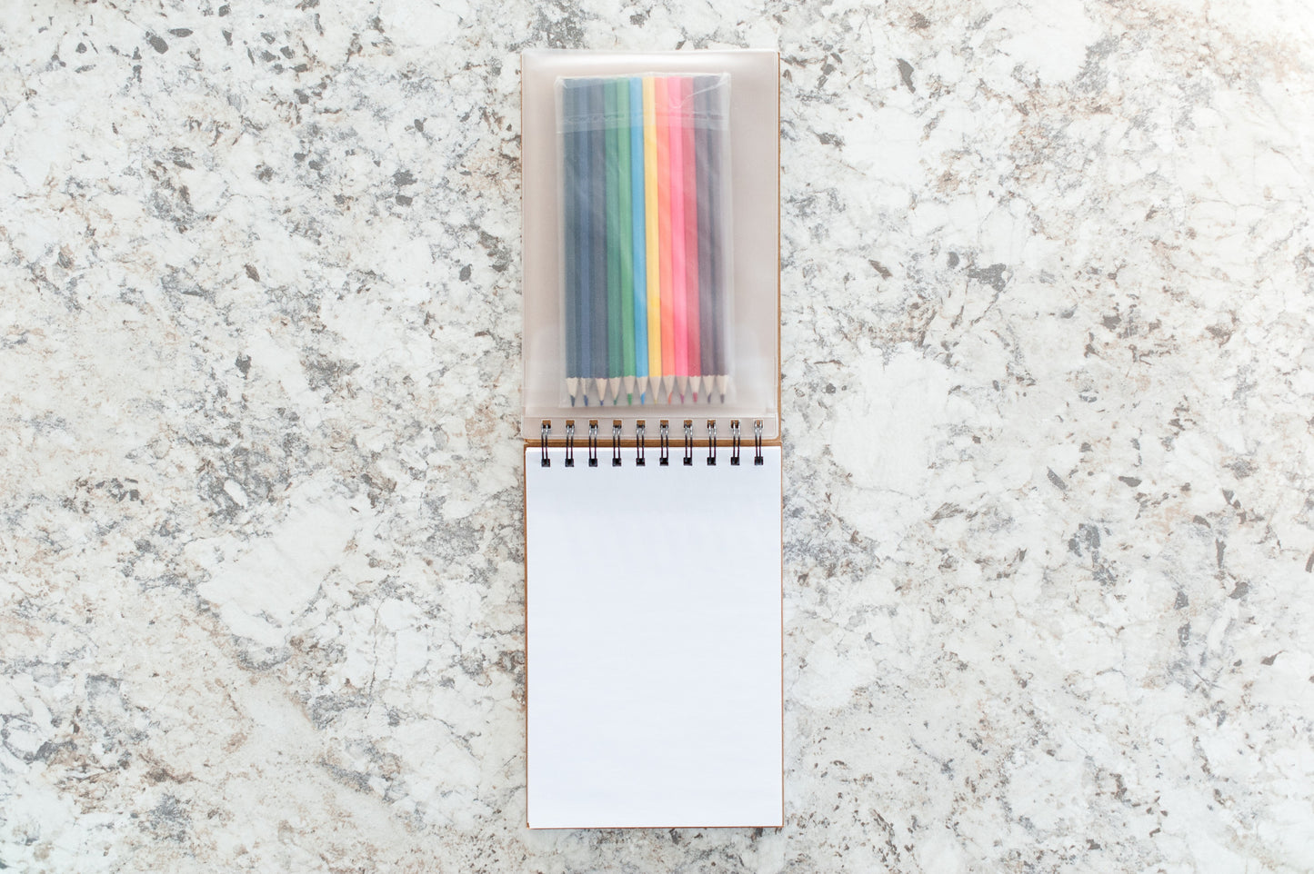 "No Limit to Imagination'' Travel Art Set