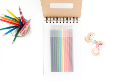 "No Limit to Imagination'' Travel Art Set